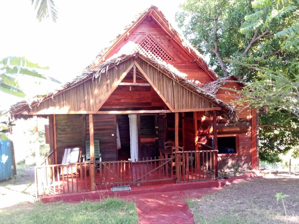 Les Chalets De Melinda Nosy Be Exterior photo