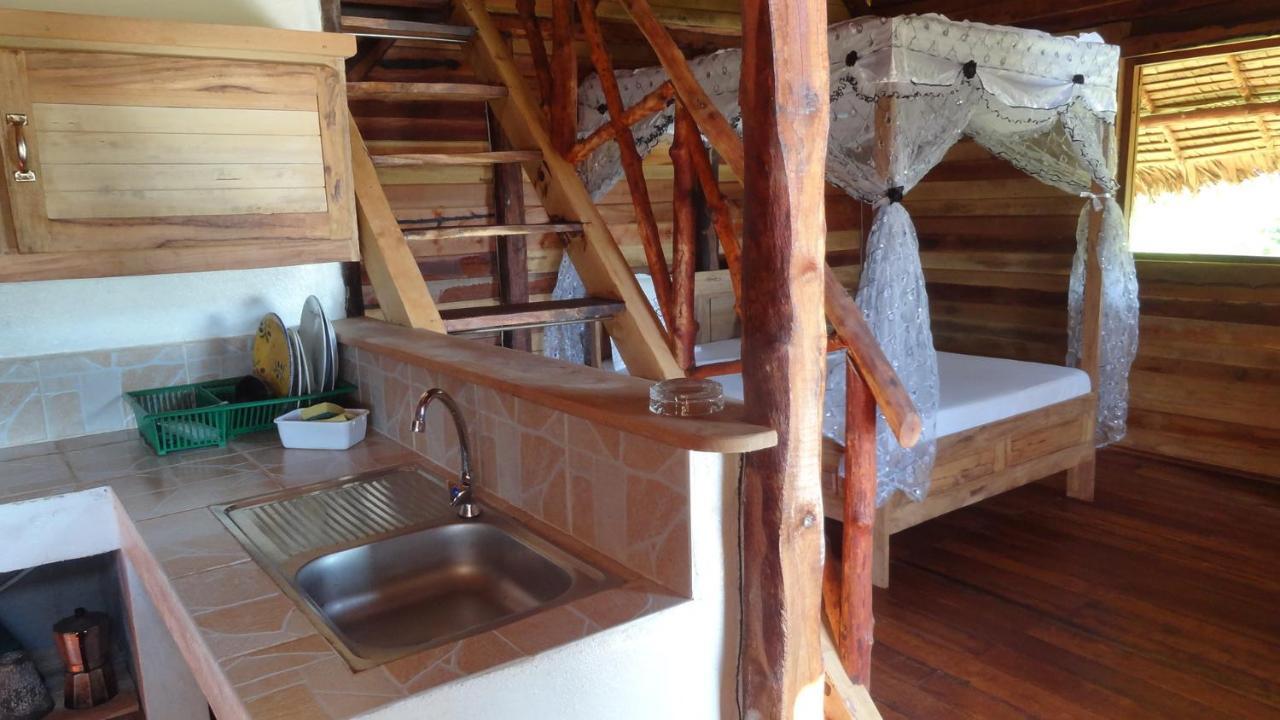 Les Chalets De Melinda Nosy Be Exterior photo