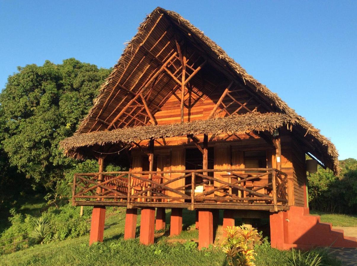 Les Chalets De Melinda Nosy Be Exterior photo